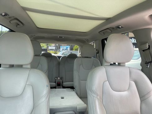 Used 2016 Volvo XC90 T6 Momentum AWD/4WD image 6