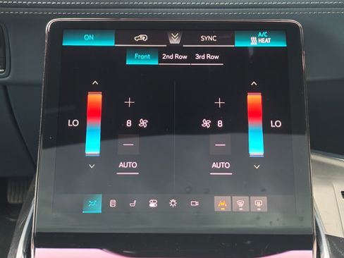 Used 2025 Cadillac Escalade IQ Luxury 2 w/ LPO, Premium Carpet Package AWD/4WD image 13
