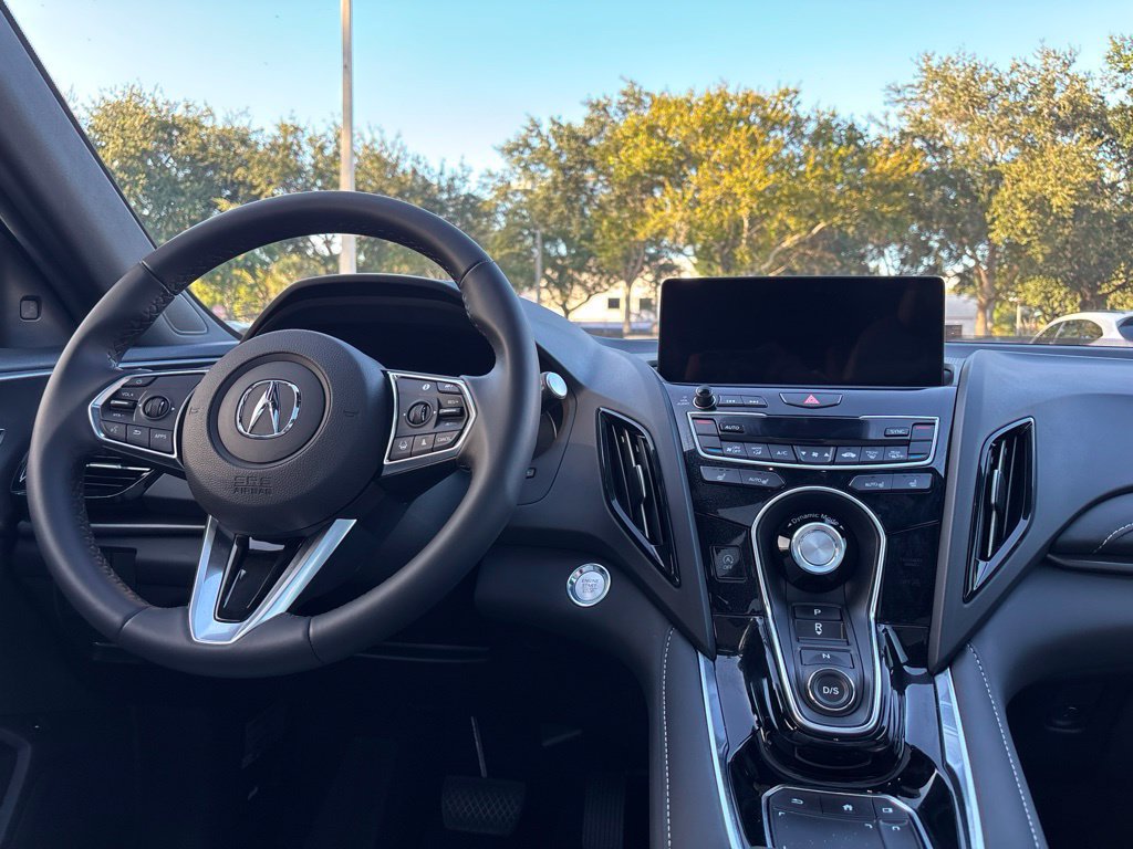 Used 2025 Acura RDX SH-AWD image 22