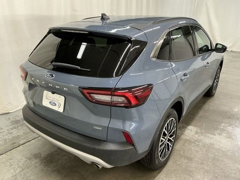Used 2024 Ford Escape Base image 3