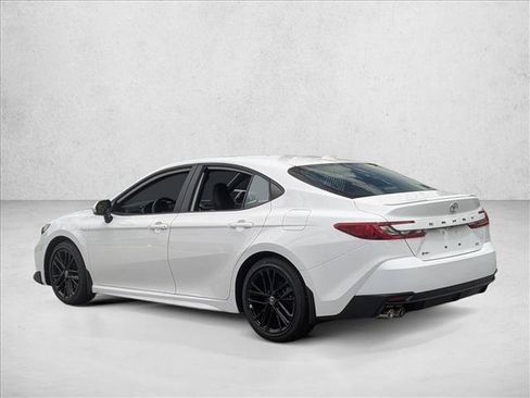 Used 2025 Toyota Camry SE FWD image 8