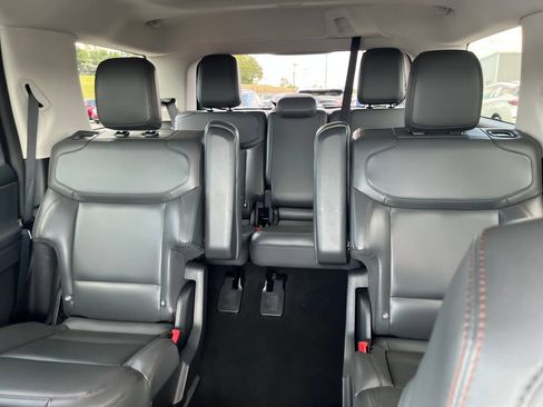 Used 2025 Ford Expedition Active AWD/4WD image 13