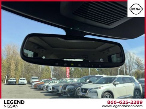 Used 2022 Nissan Pathfinder Platinum AWD/4WD image 31