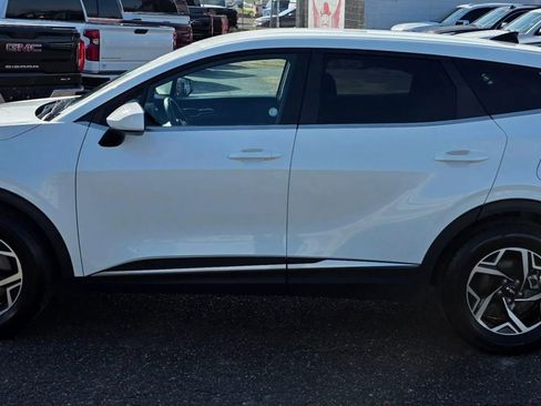 Used 2024 Kia Sportage LX FWD image 6