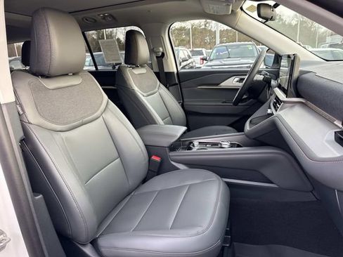 New 2026 Ford Explorer Active w/ Active Comfort Package image 13