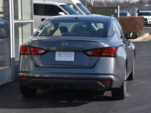 Used 2024 Nissan Altima 2.5 SV image 7
