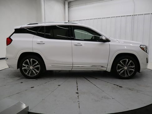 Used 2019 GMC Terrain Denali w/ Advanced Safety Package image 2