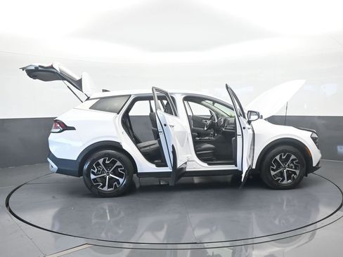 Used 2025 Kia Sportage EX image 75
