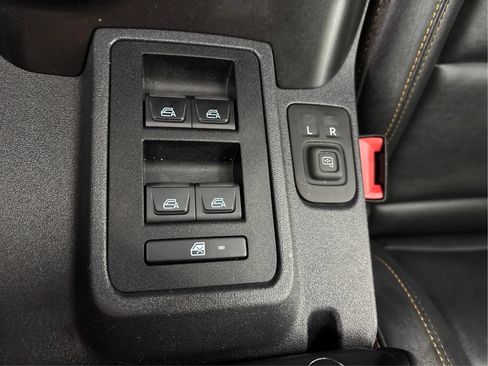 Used 2022 Ford Bronco Badlands w/ Sasquatch Package AWD/4WD image 40