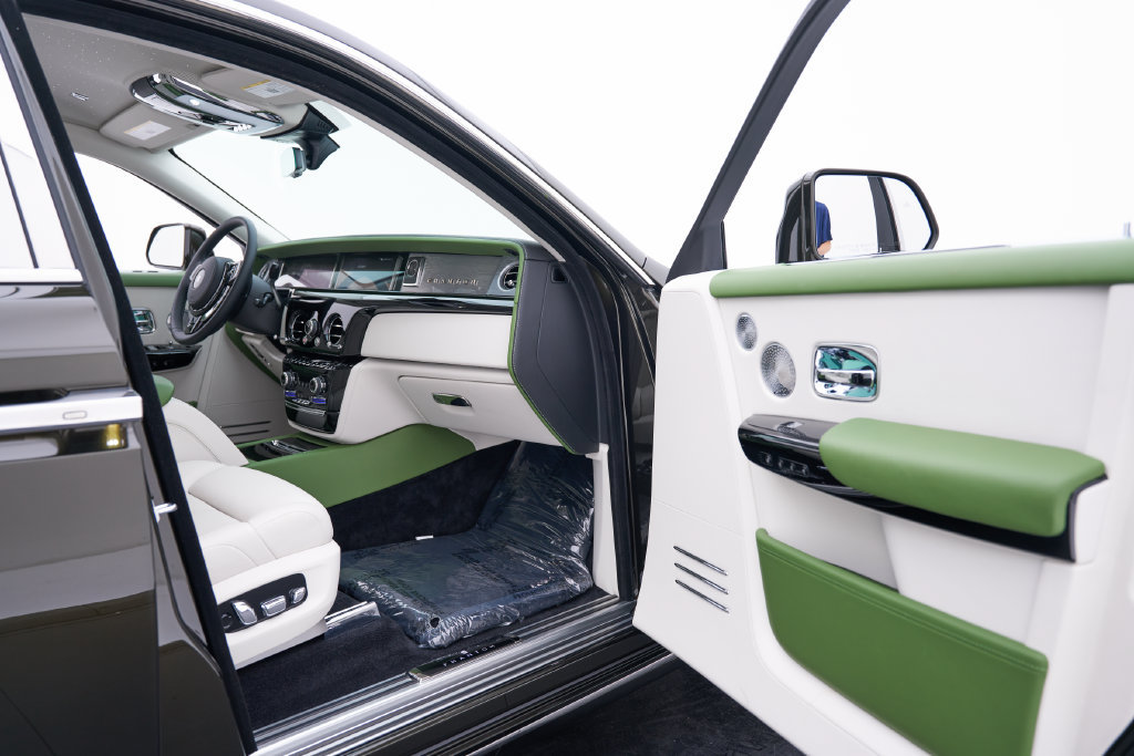 Used 2026 Rolls-Royce Phantom Extended Wheelbase RWD image 36