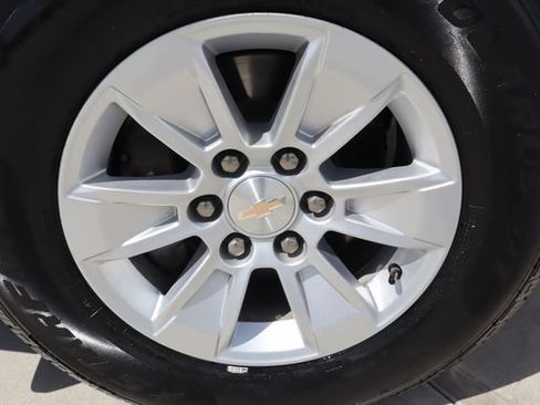 Used 2025 Chevrolet Silverado 1500 LT RWD image 46