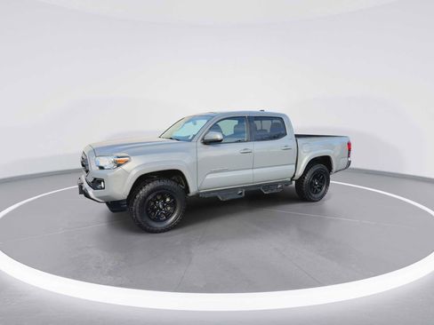 Certified 2020 Toyota Tacoma SR5 image 4