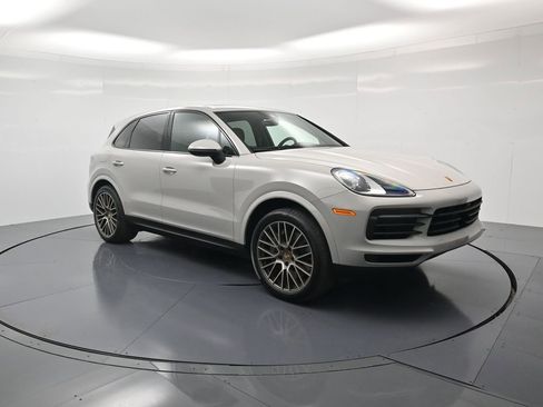 Certified 2023 Porsche Cayenne Platinum Edition AWD/4WD image 33