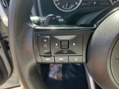 Certified 2022 Nissan Rogue SV FWD image 19
