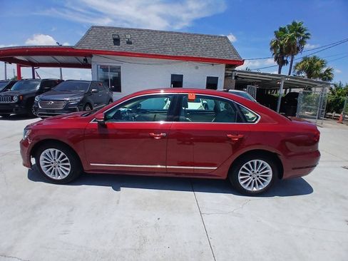 Used 2017 Volkswagen Passat 1.8T SE FWD image 7