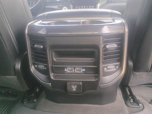 Used 2020 RAM 1500 Sport w/ Level 2 Equipment Goup w/2_L AWD/4WD image 9