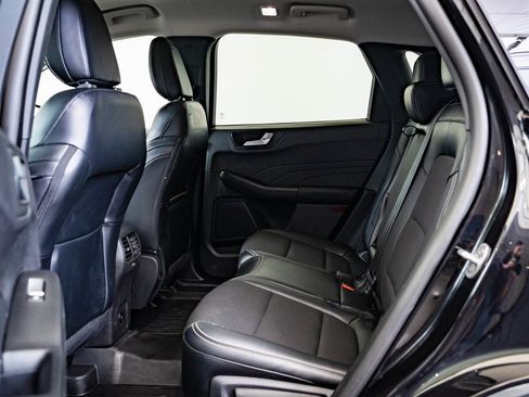 Used 2024 Ford Escape SE w/ Class II Trailer Tow Package image 35