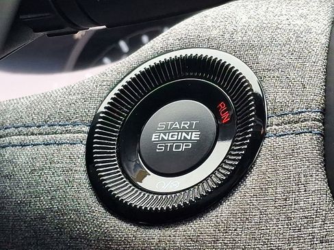 Used 2024 Jeep Compass Latitude image 22