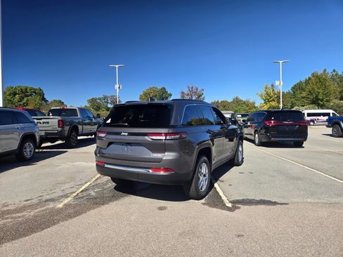 New 2025 Jeep Grand Cherokee Laredo X w/ Trailer Tow Package image 6