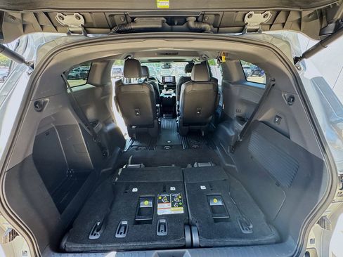 Used 2024 Toyota Sienna XLE Woodland Edition image 34