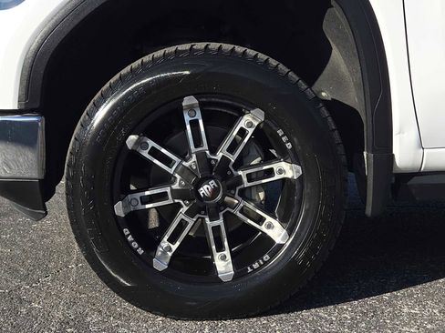 Used 2020 GMC Sierra 1500 SLT image 13