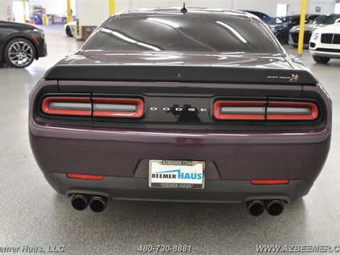 Used 2022 Dodge Challenger R/T Scat Pack RWD image 11