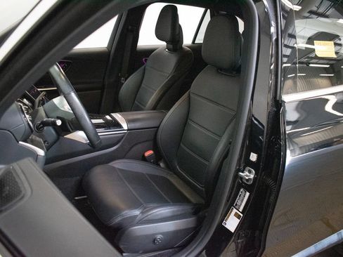 Used 2023 Mercedes-Benz GLC 300 4MATIC image 18