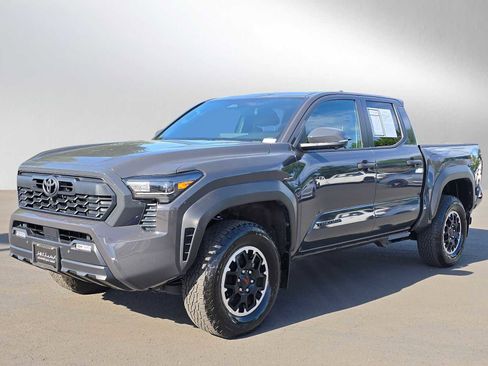 Used 2024 Toyota Tacoma 4x4 Double Cab image 7