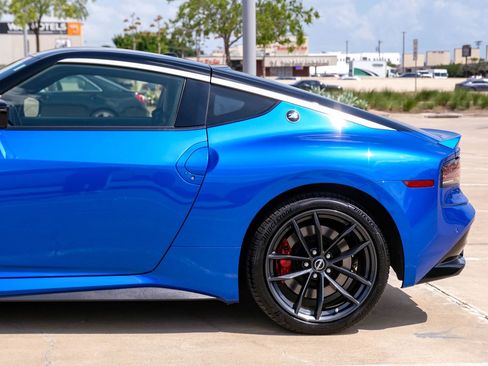 Used 2023 Nissan Z w/ Floor Mat Package (L93) RWD image 12