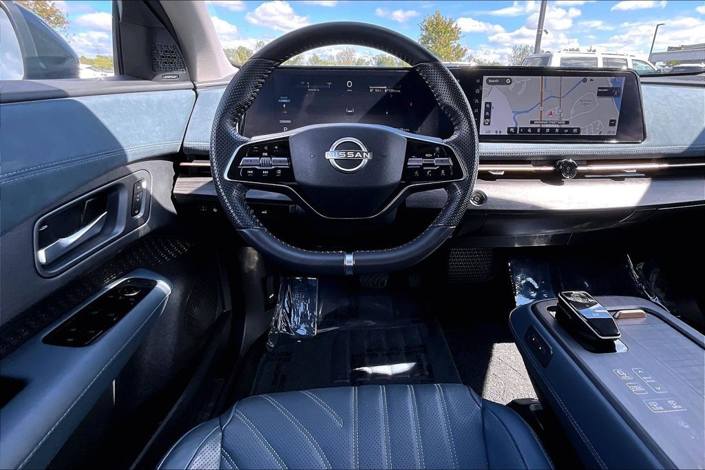 Used 2024 Nissan Ariya AWD image 10