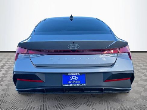 New 2026 Hyundai Elantra SE FWD image 6