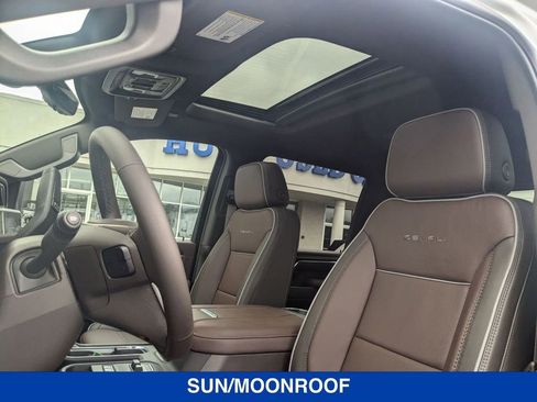 New 2025 GMC Sierra 3500 Denali w/ Denali Reserve Package image 15