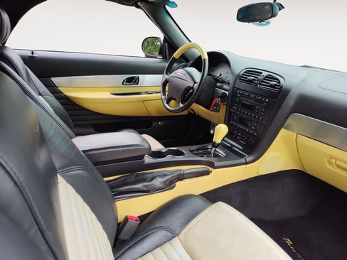 Used 2002 Ford Thunderbird RWD image 15