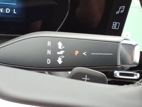 Used 2026 Chevrolet Equinox LT AWD/4WD image 18