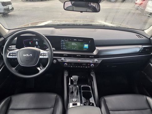 Used 2025 Kia Telluride S image 3