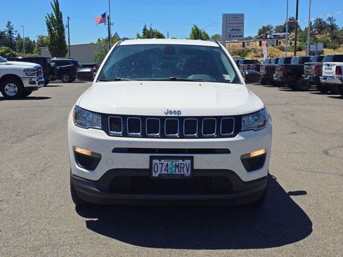 Used 2020 Jeep Compass Sport w/ Cold Weather Group AWD/4WD image 19