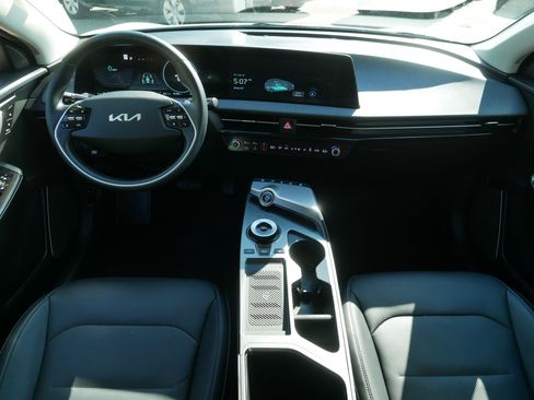Certified 2022 Kia EV6 Wind AWD/4WD image 10