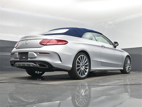 Used 2018 Mercedes-Benz C 300 Cabriolet image 40