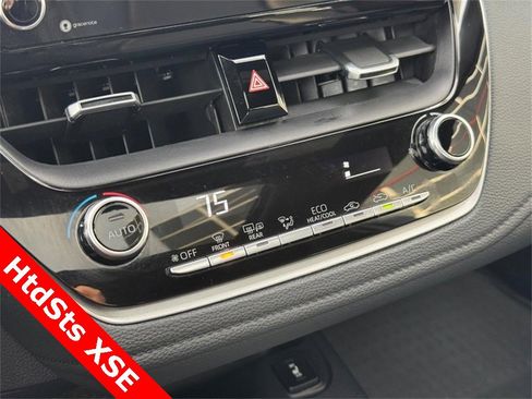 Used 2022 Toyota Corolla XSE image 28