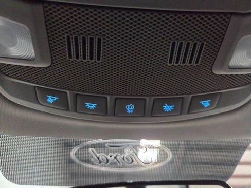 Used 2017 Ford F250 XLT w/ XLT Value Package image 61