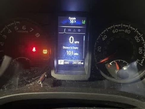 Used 2019 Toyota Tacoma SR image 1