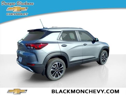 Used 2026 Chevrolet TrailBlazer LT w/ Convenience Package image 3