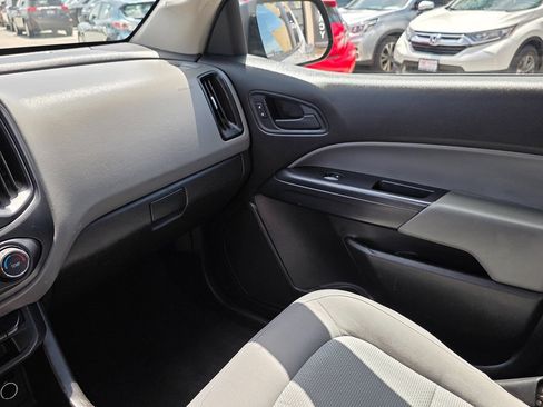 Used 2015 Chevrolet Colorado W/T w/ WT Convenience Package RWD image 33