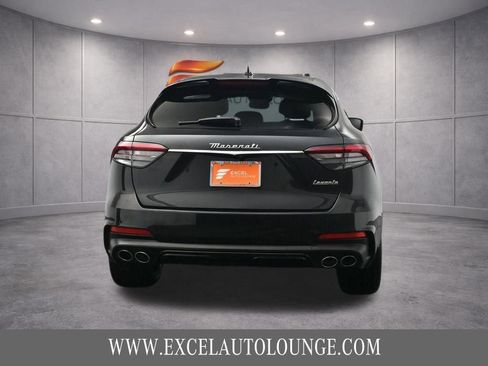 Used 2023 Maserati Levante Modena image 7