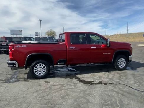 Used 2021 Chevrolet Silverado 2500 LTZ w/ LTZ Convenience Package image 9