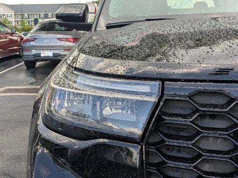 Used 2025 Ford Explorer ST-Line AWD/4WD image 10