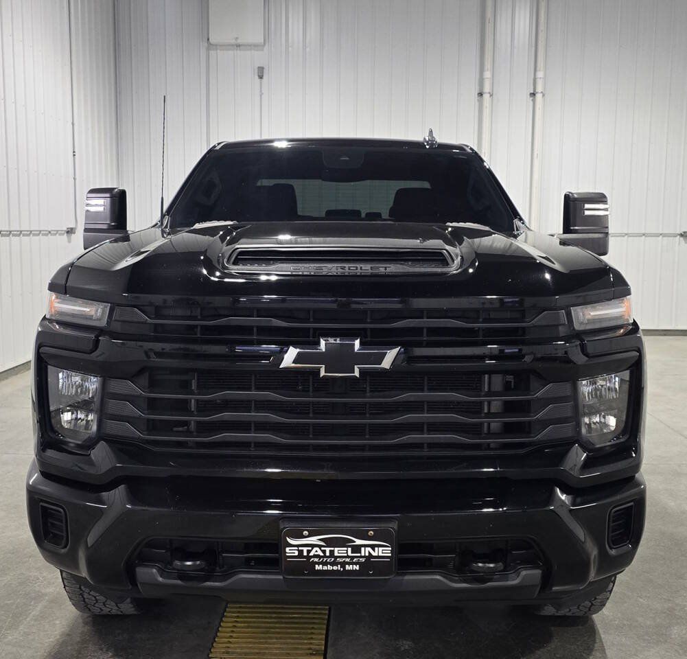 Used 2024 Chevrolet Silverado 2500 Custom w/ Custom Convenience Package AWD/4WD image 3