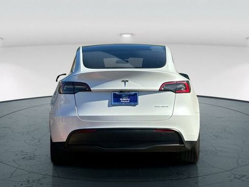 Used 2024 Tesla Model Y Long Range image 5