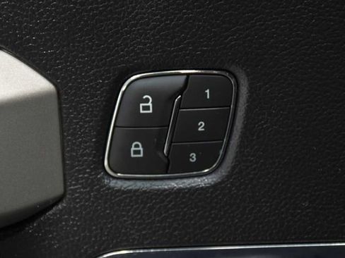 Used 2019 Ford F150 XLT w/ Equipment Group 302A Luxury image 19