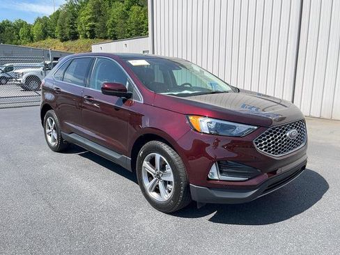 Certified 2024 Ford Edge SEL w/ Convenience Package AWD/4WD image 4